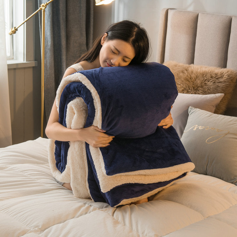 Couverture Hiver Double Épaisseur en Laine d’Agneau et Polaire Corail